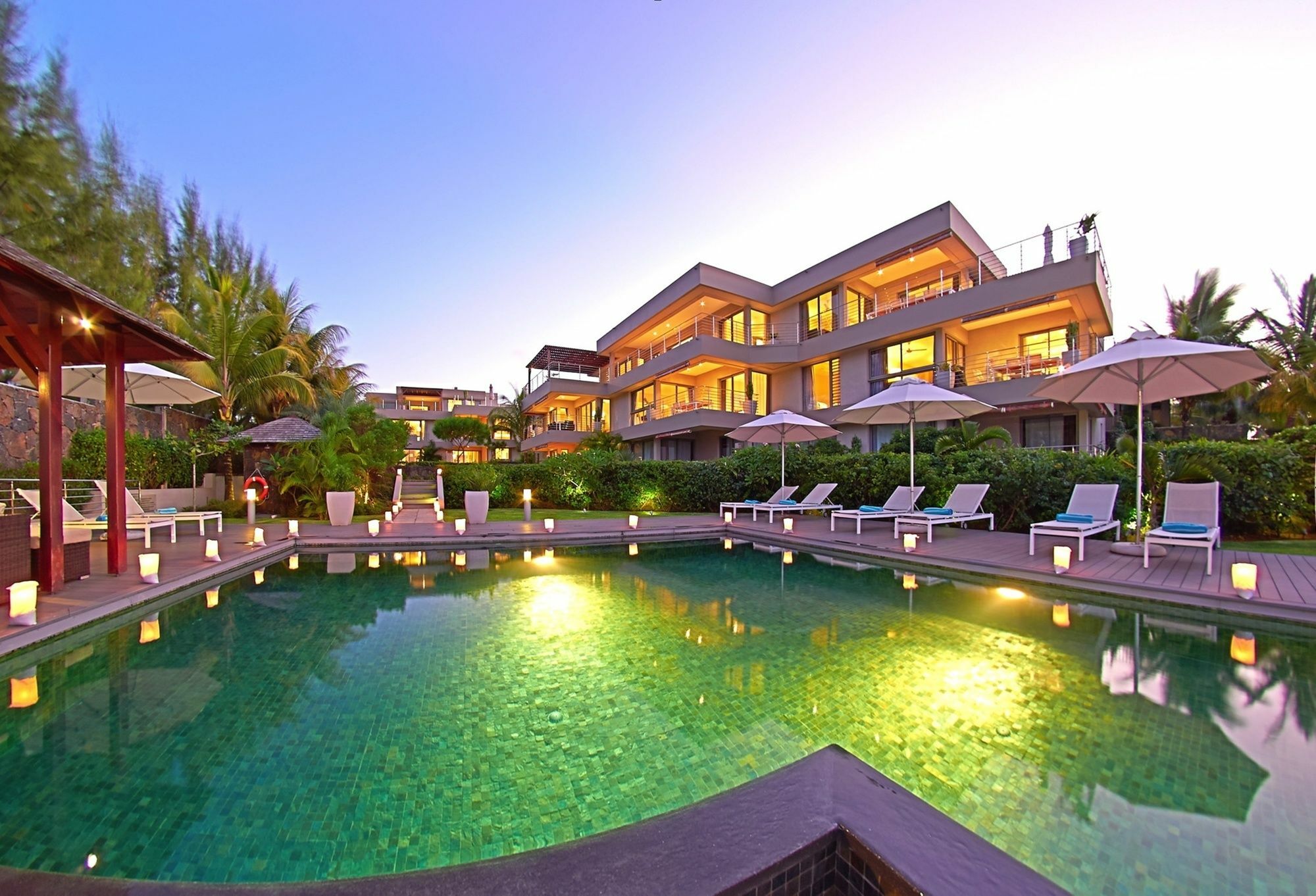 Bon Azur Beachfront Suites & Penthouses With Lov Тру-о-Биш Экстерьер фото