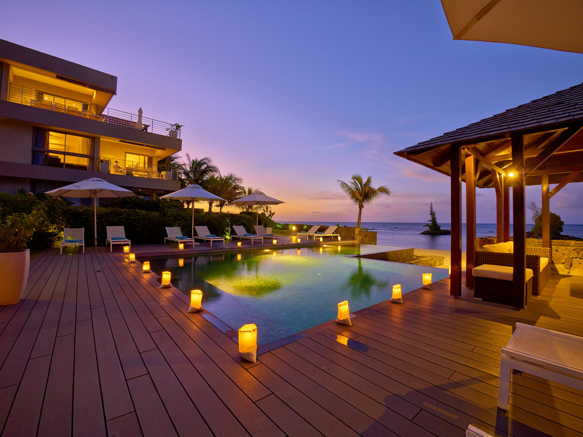Bon Azur Beachfront Suites & Penthouses With Lov Тру-о-Биш Экстерьер фото
